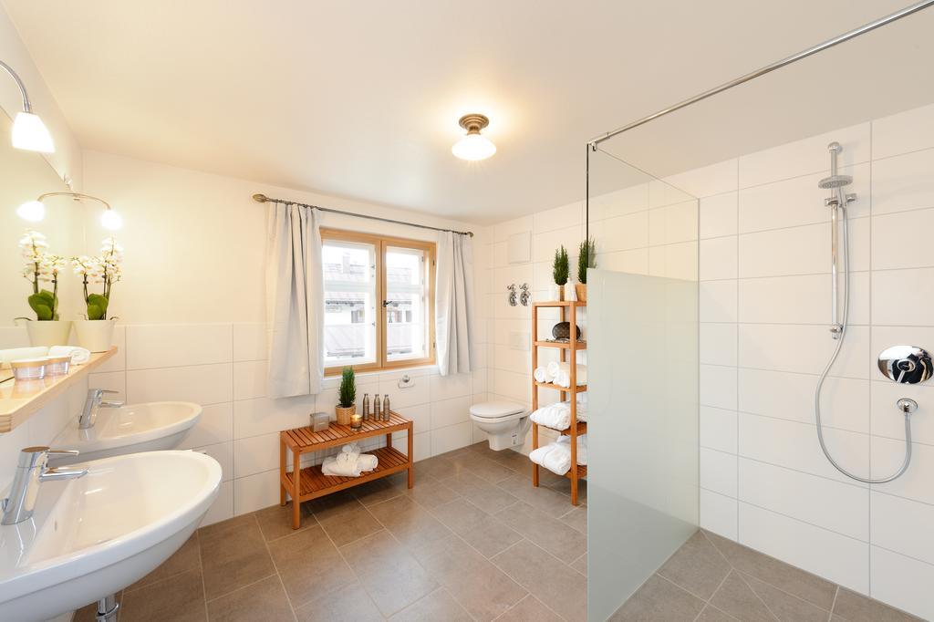 Viktoria Ferienhaus: Family Wellness Retreat with 4-Star Amenities Oberstdorf Exterior photo